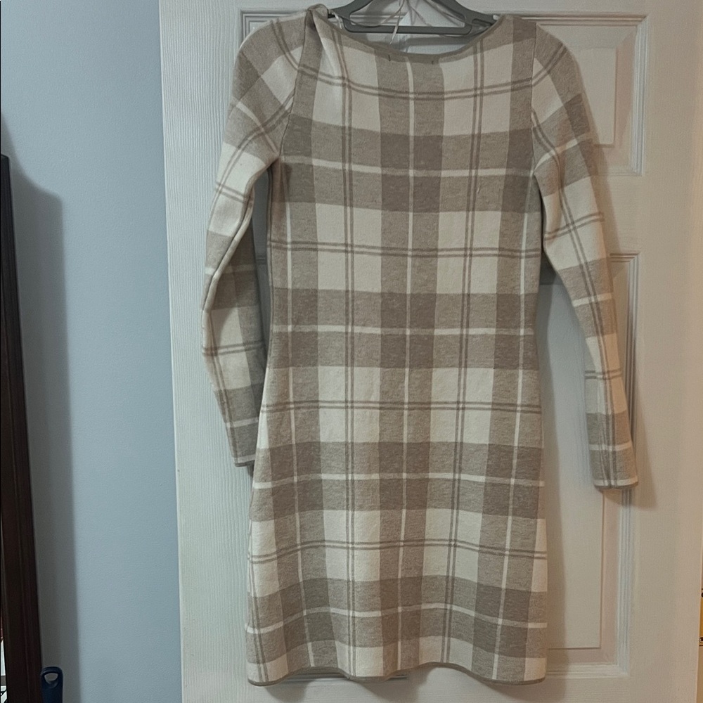 Plaid Long Sleeve Dress in Beige and Cream “Sooo soft” - Picture 5 of 6